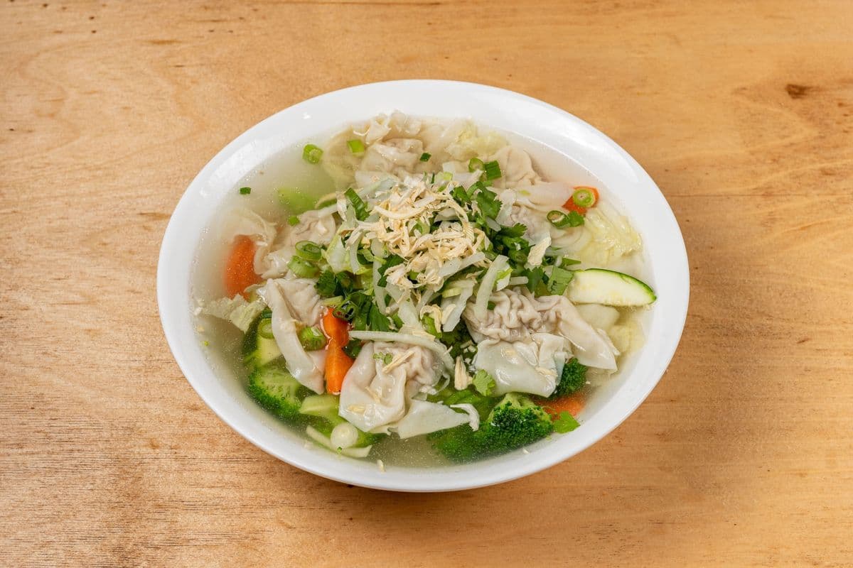 11. Phở Wonton