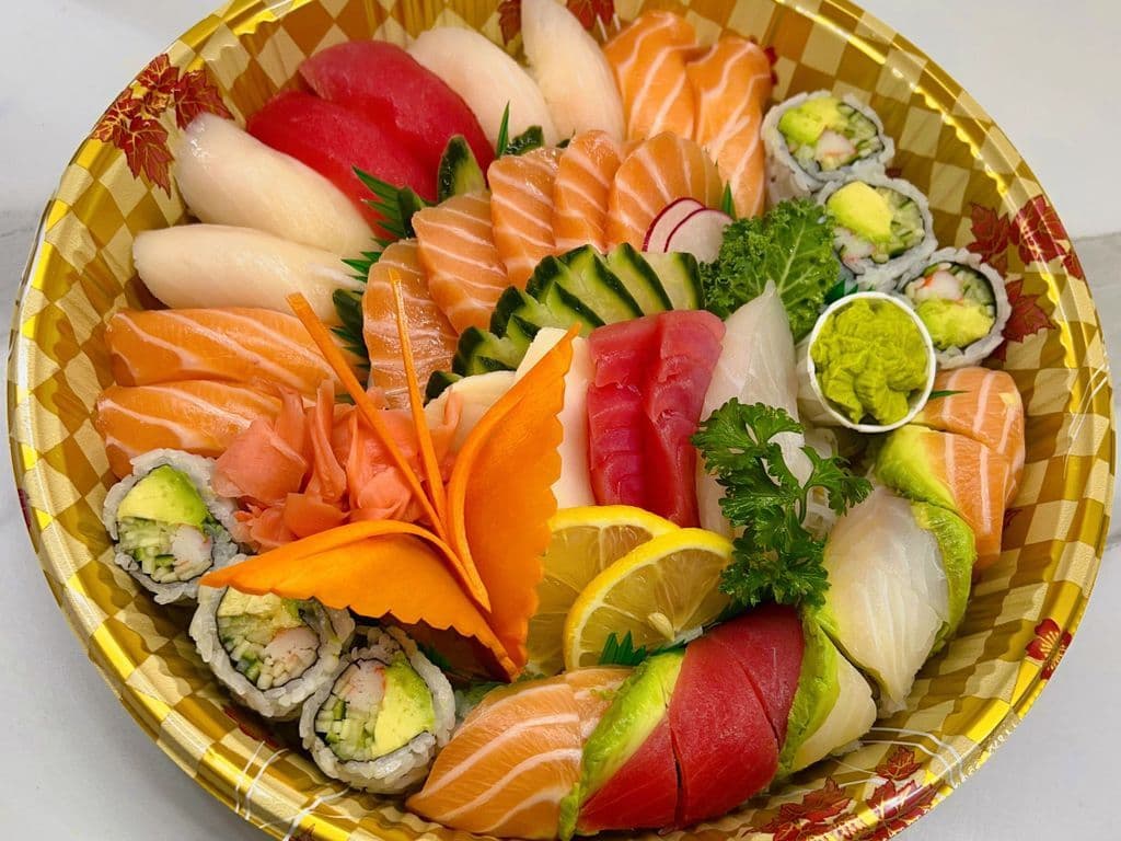 Sushi, Sashimi & Maki (Small-35pcs)