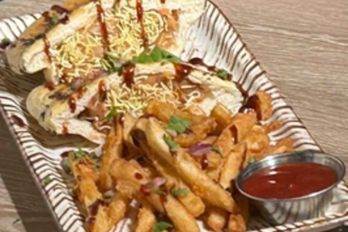 Pocket Kulcha with Fries