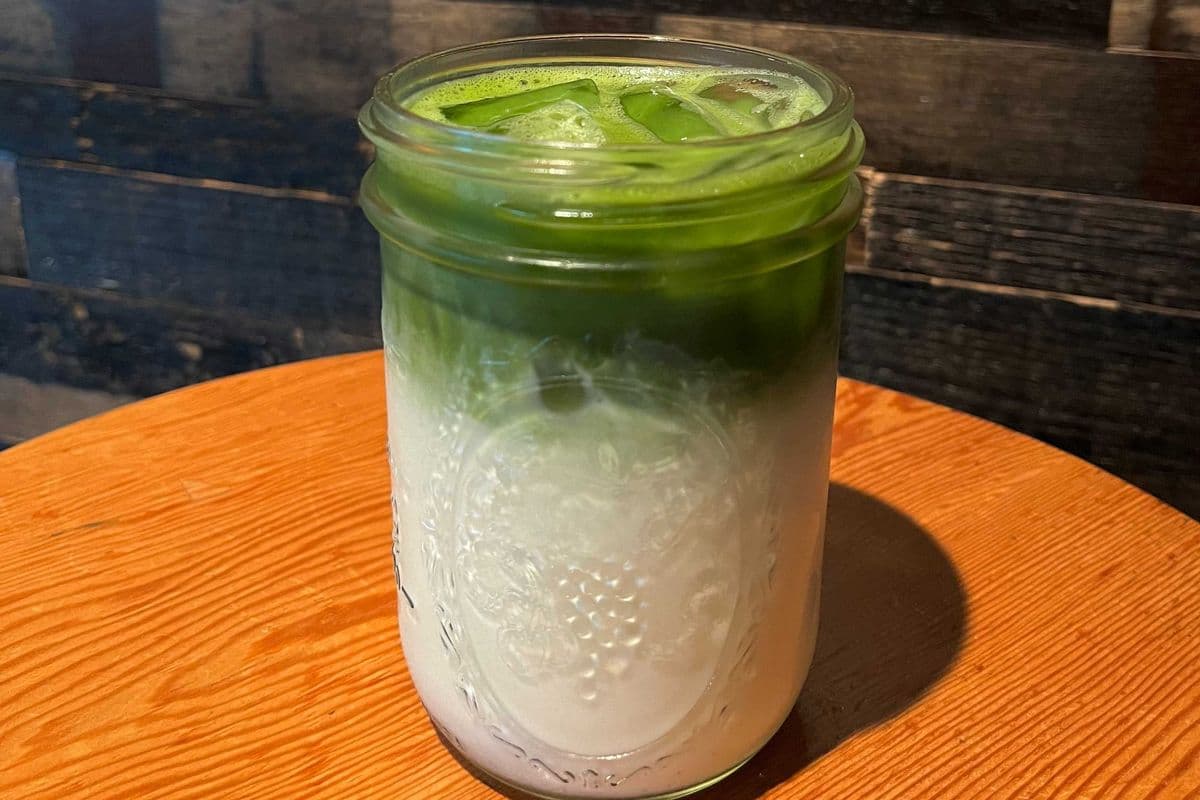 Iced Matcha Latte (16oz)