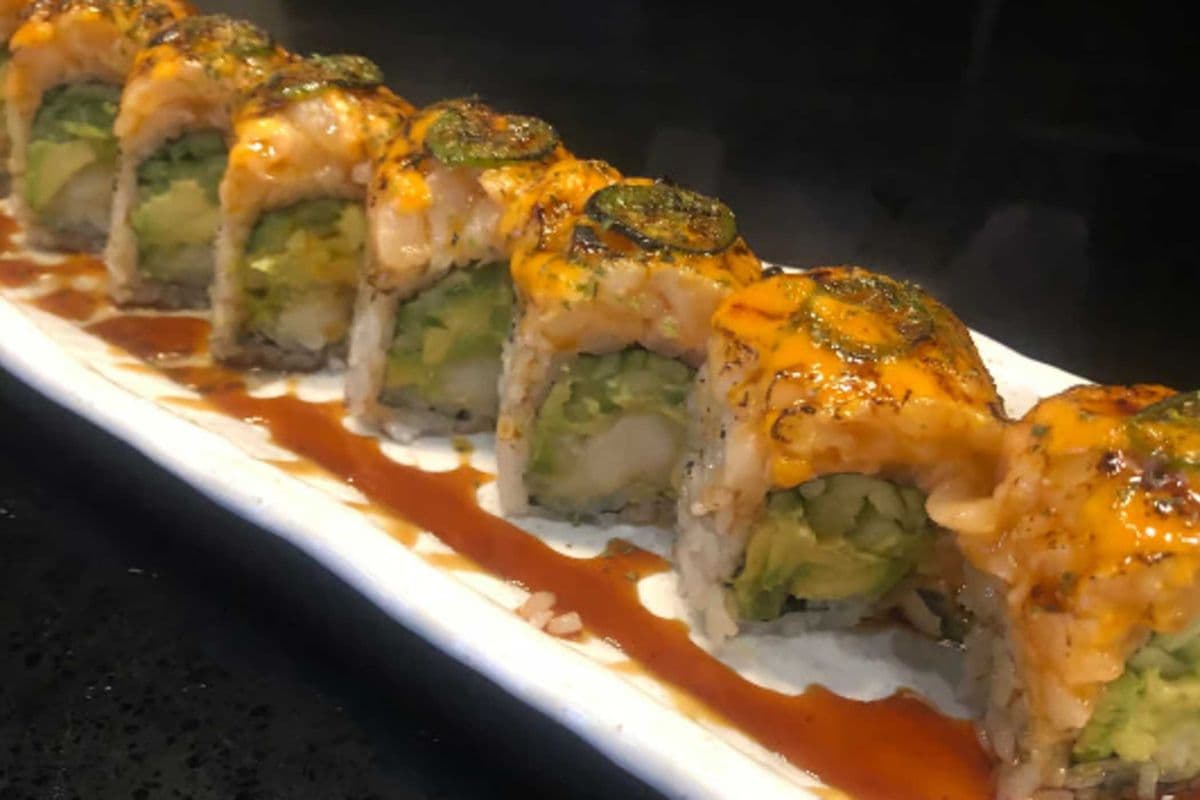 18. Signature Special Roll (8 pcs)
