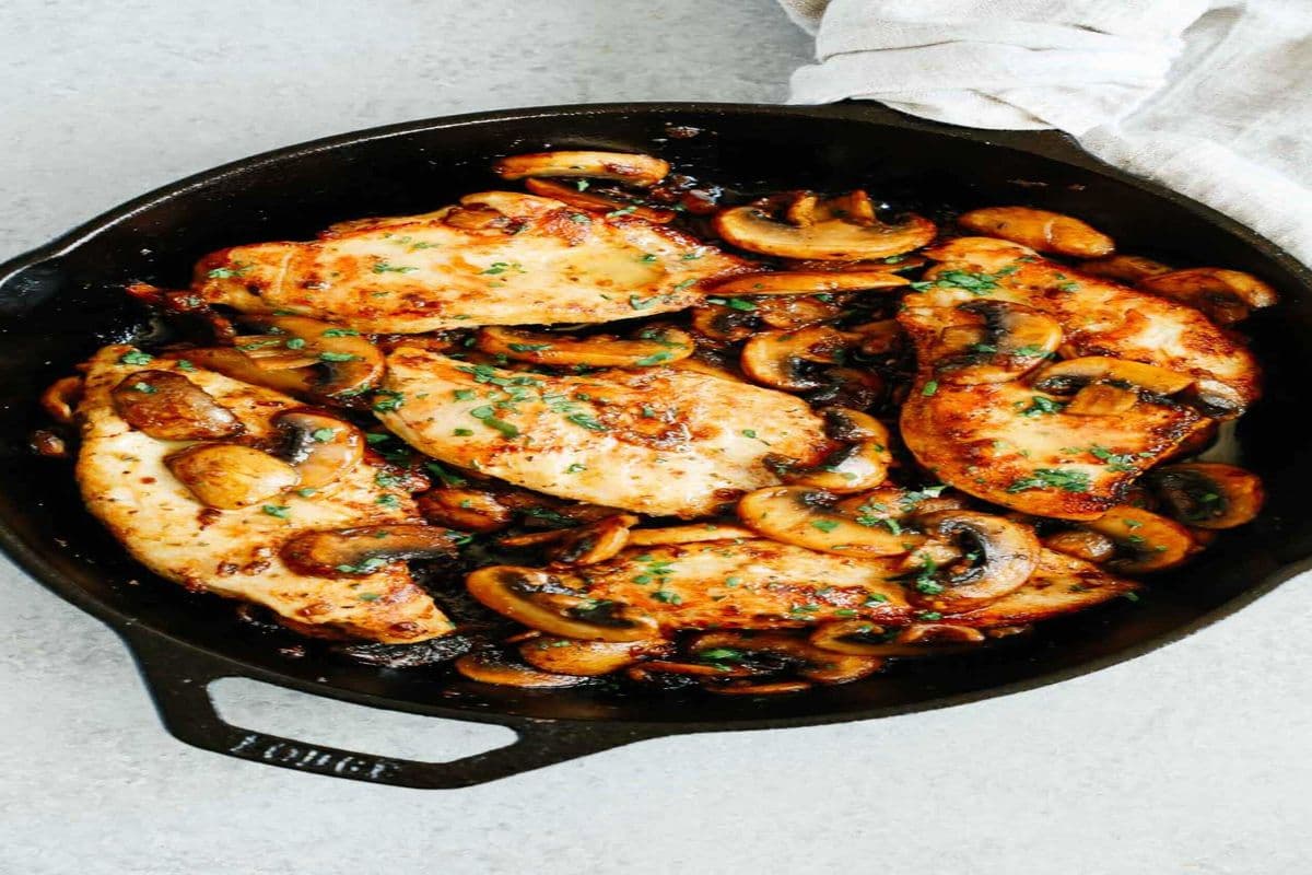61. Chicken with Two kinds of Mushrooms