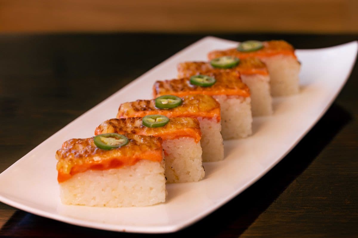Salmon Oshi (6 Pieces)