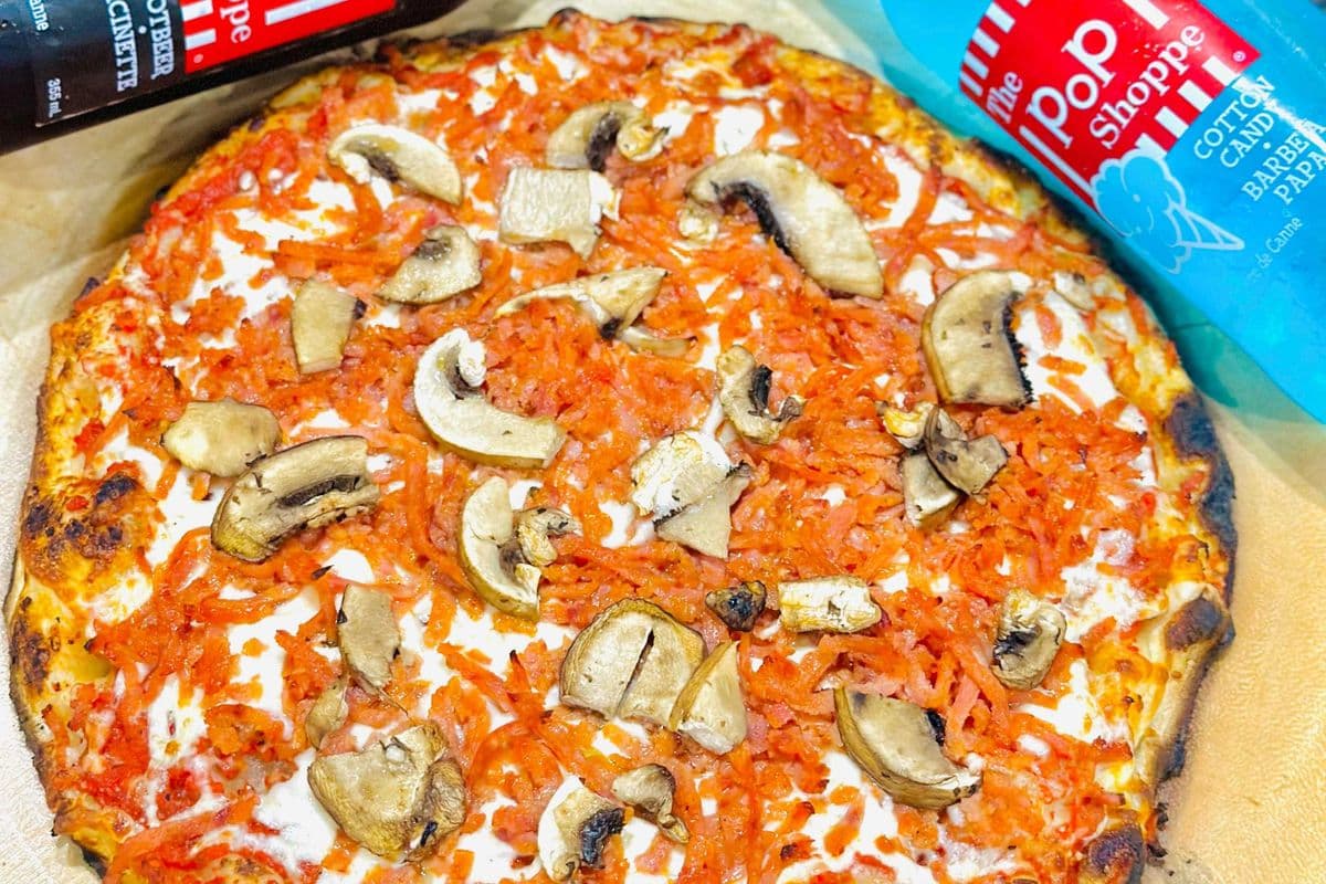 16" Windsor Style Pizza (12 slices)