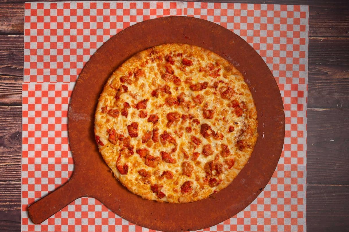 14" Large Butter Chicken Pizza with Mozzarella Cheese