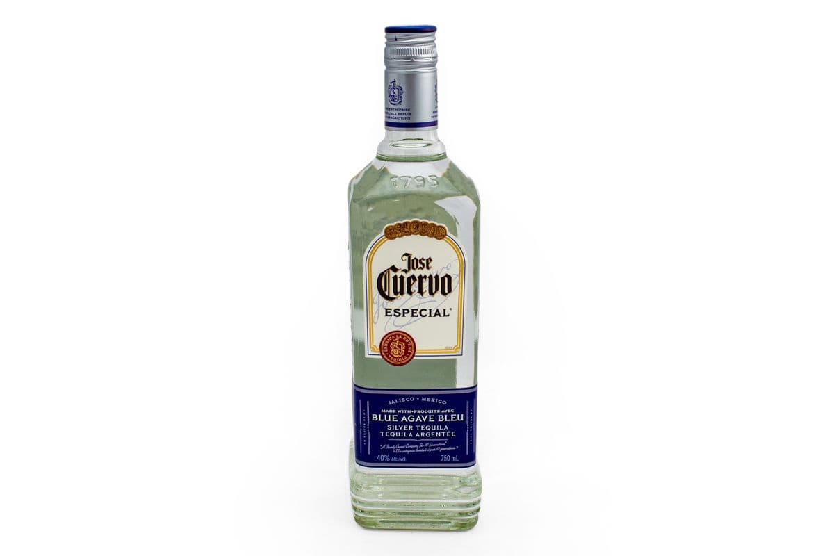 Jose Cuervo Especial Silver (750 ml) (1 x 750ML)