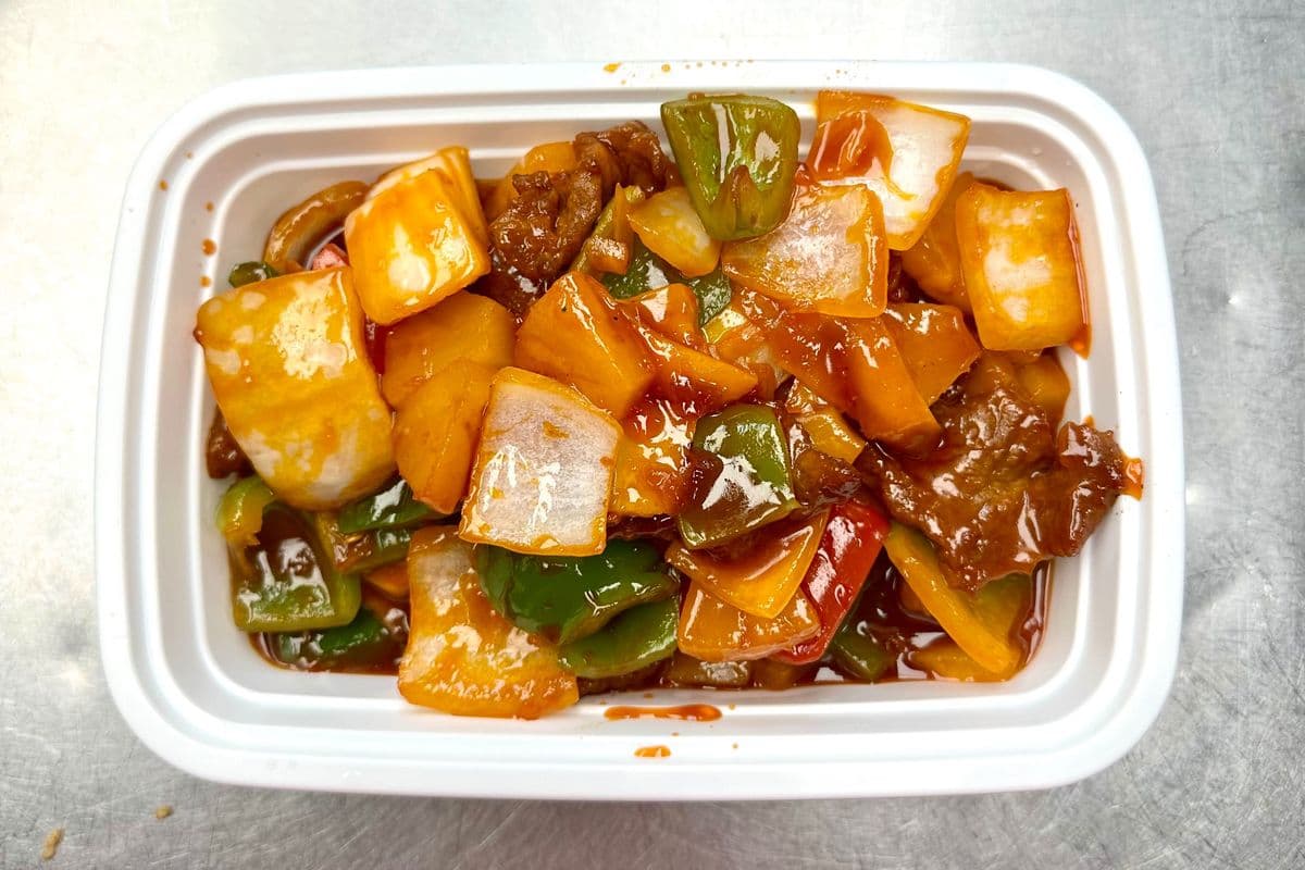 B9. Boeuf avec ananas et gingembre / Beef with Pineapple and Ginger
