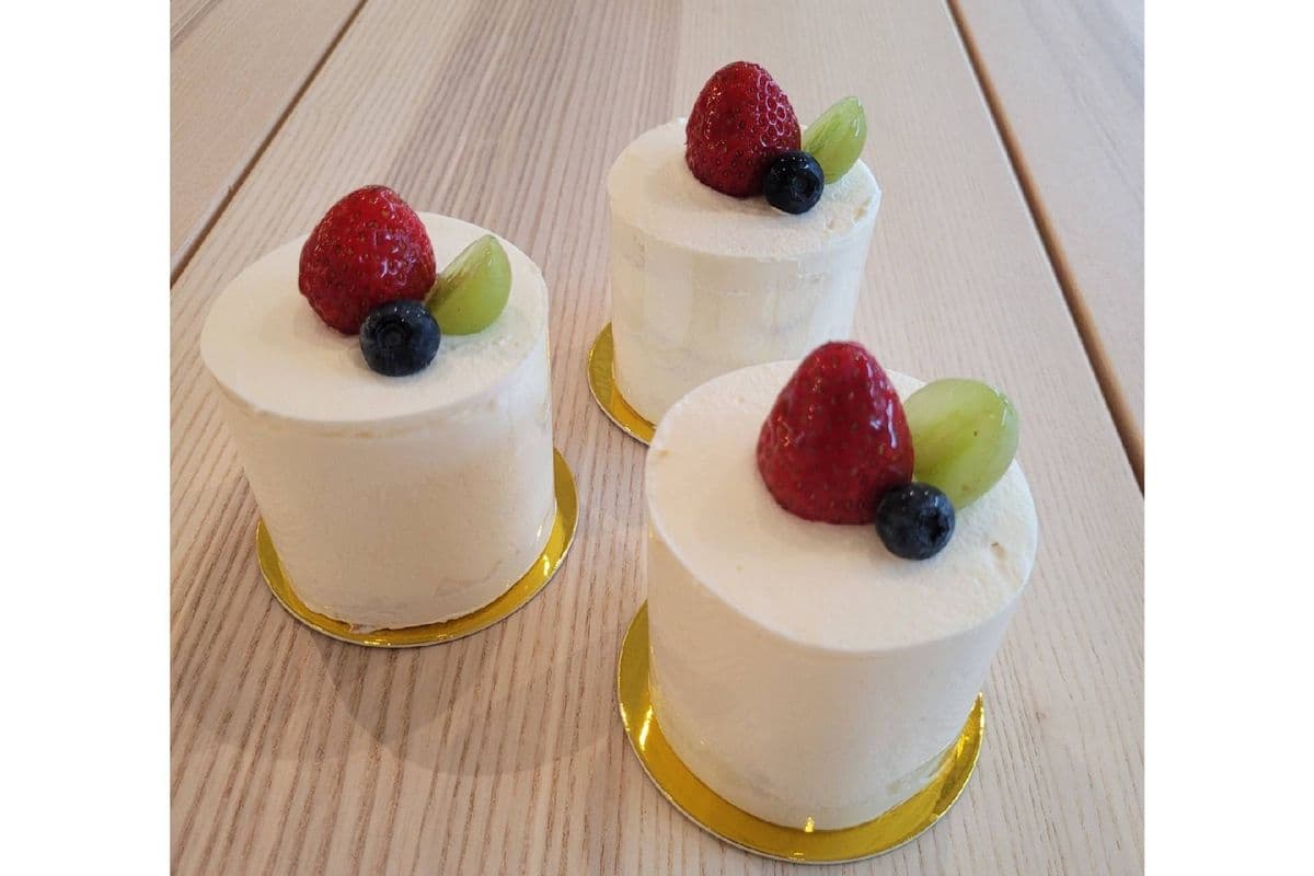 Strawberry Cake