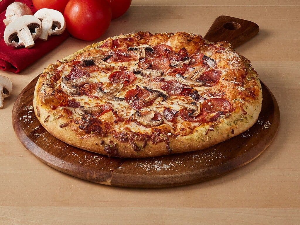 14'' Ultimate Canadian Pizza
