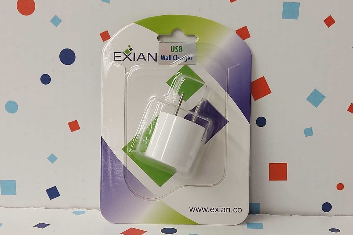 Usb wall charging plug