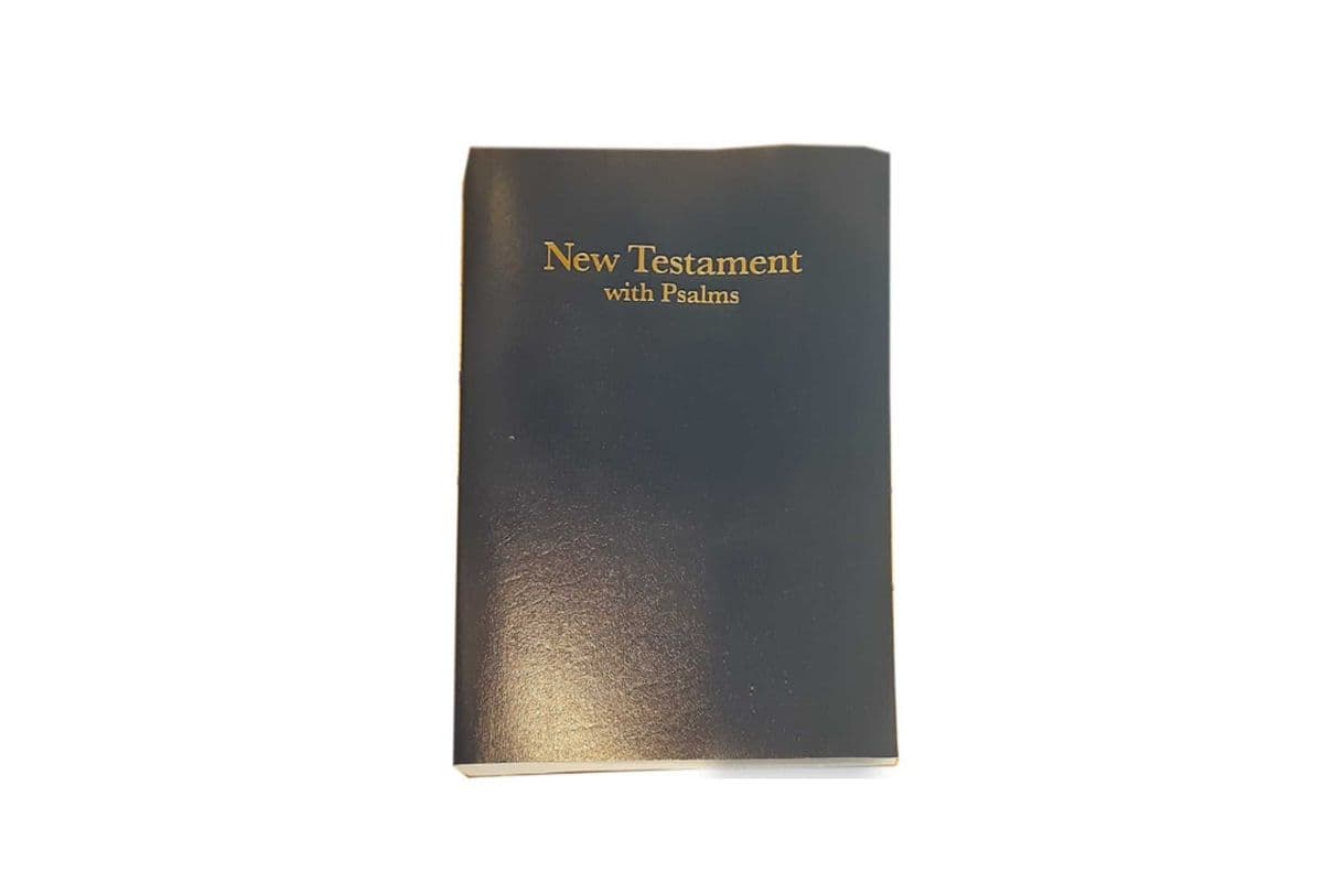 New Testament With Psalms Large Print Bible
