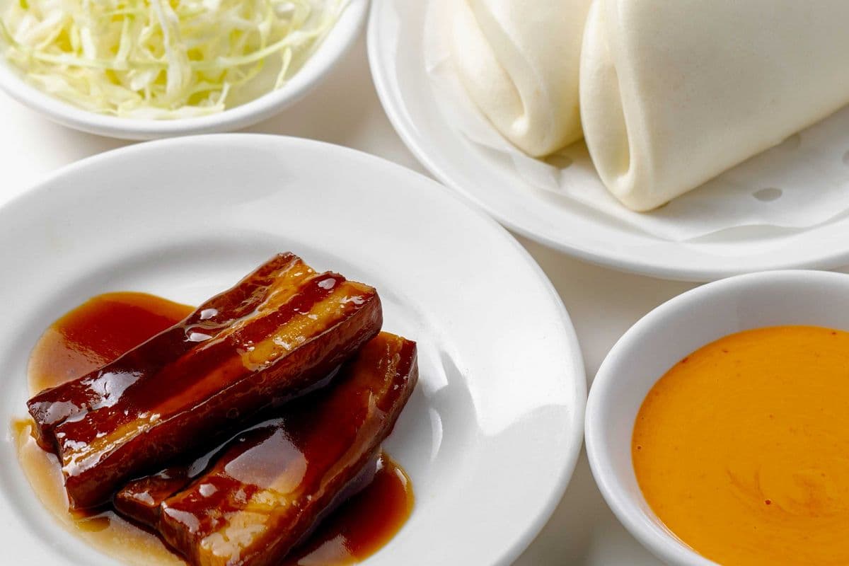 010. Pork Belly Bao 東坡肉刈包 (2 pcs)