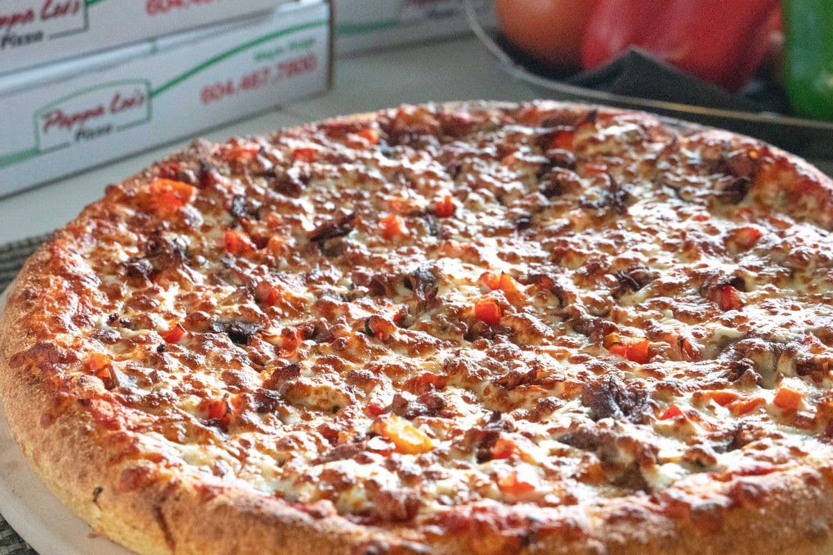 Medium Steak'n Bacon Pizza