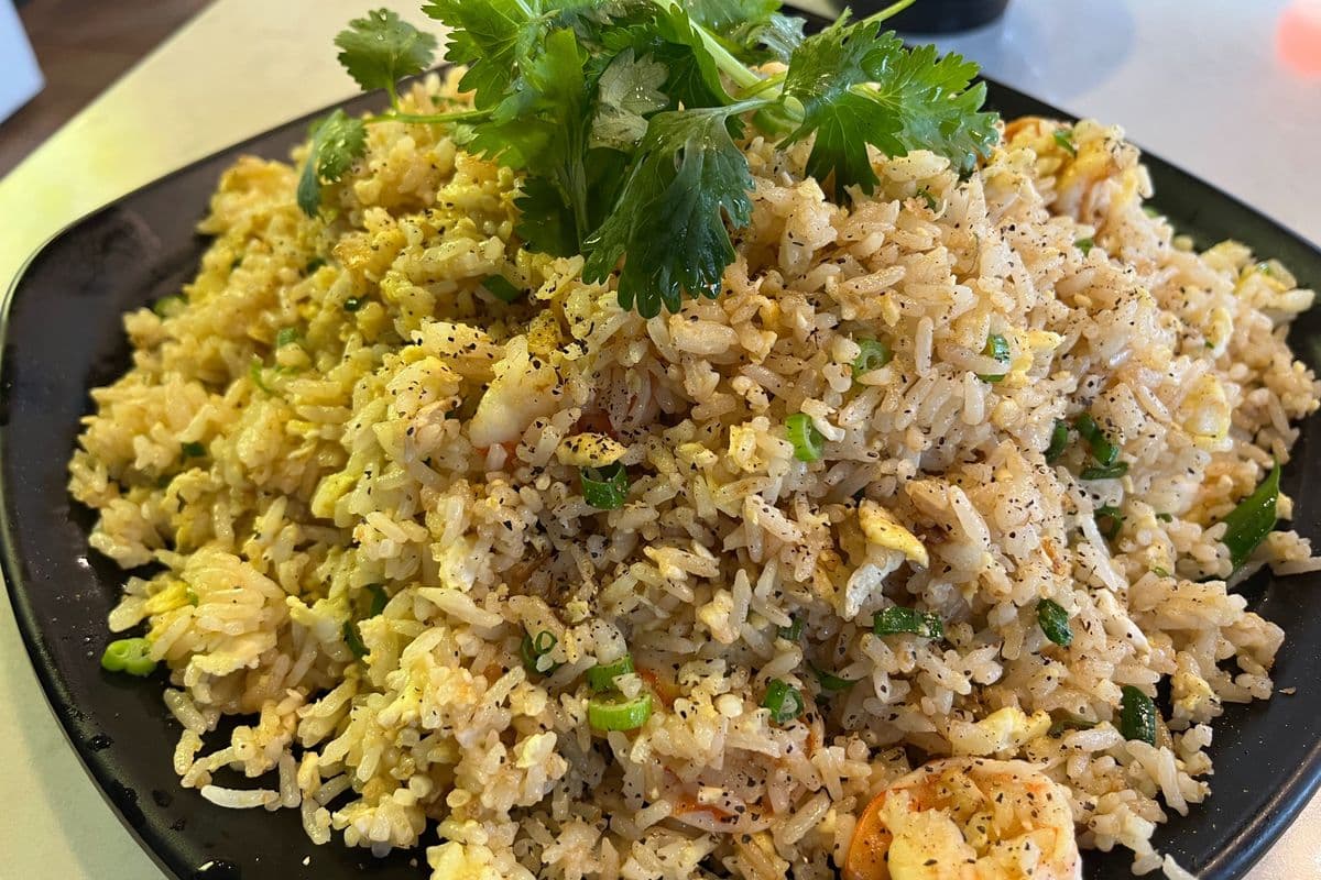 C17. Mushroom & Egg Fried Rice / Nấm Trứng Gà Cơm Chiên