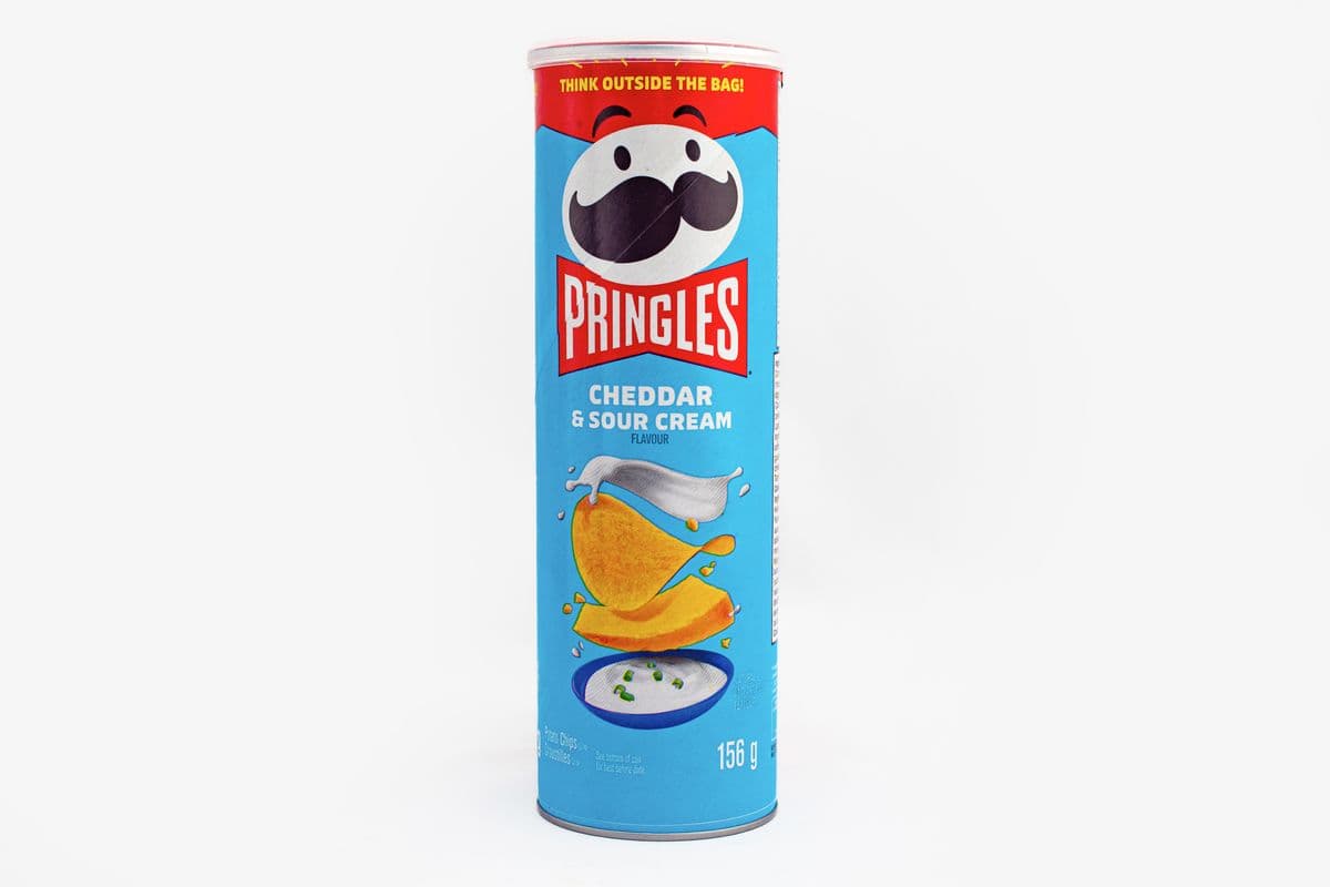 Pringles Cheddar & Sour Cream (156 g)