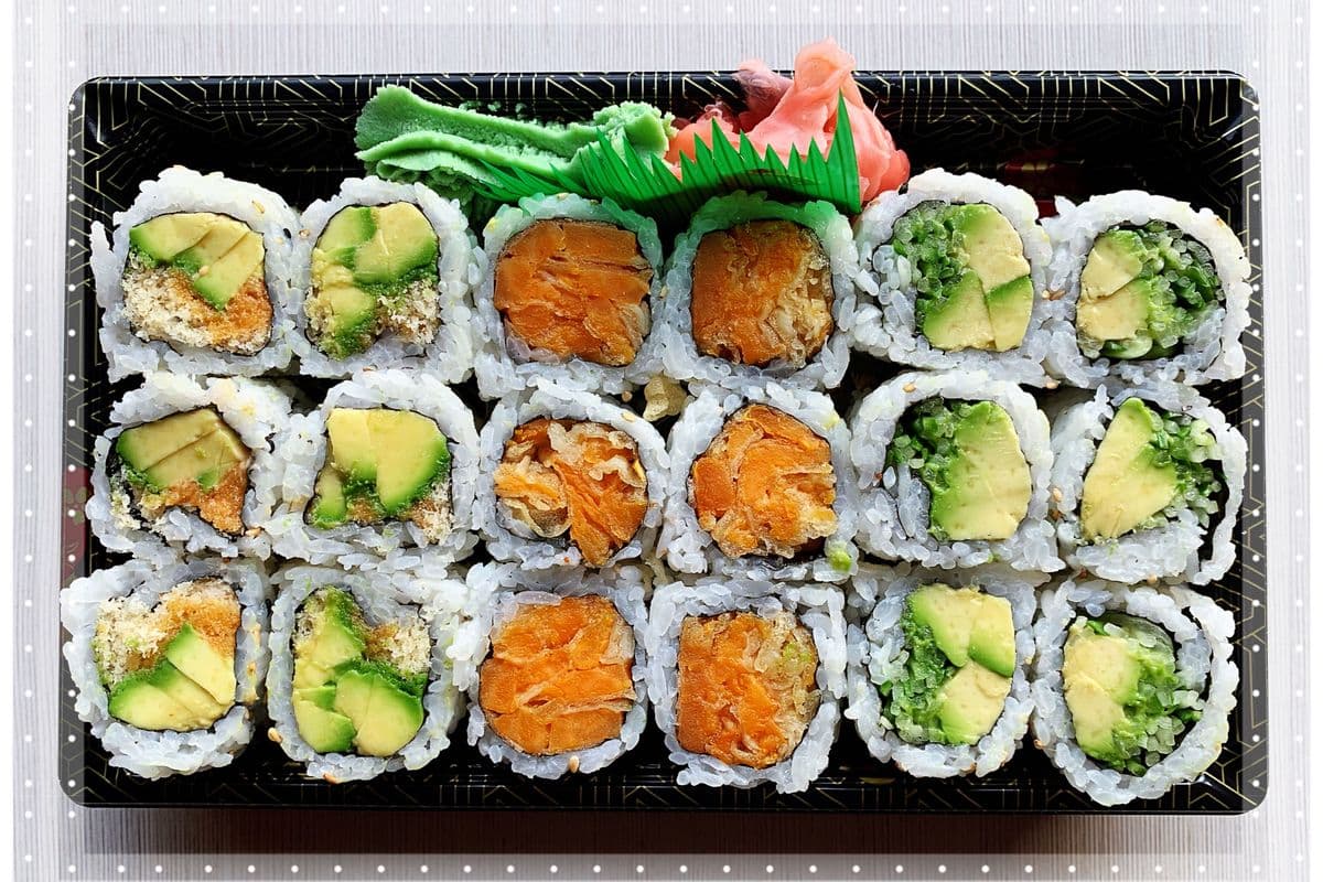 C06. Vegetarian Maki Set (18 pcs)