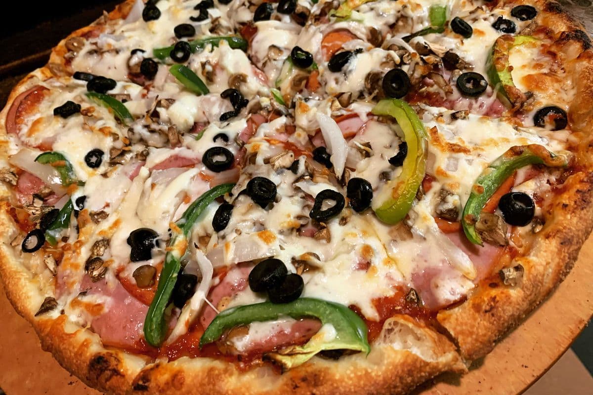 12" Medium Lionsgate Special Pizza