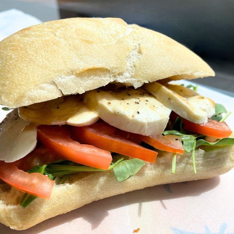 Nouveau ! Sandwich tomate bocconcini