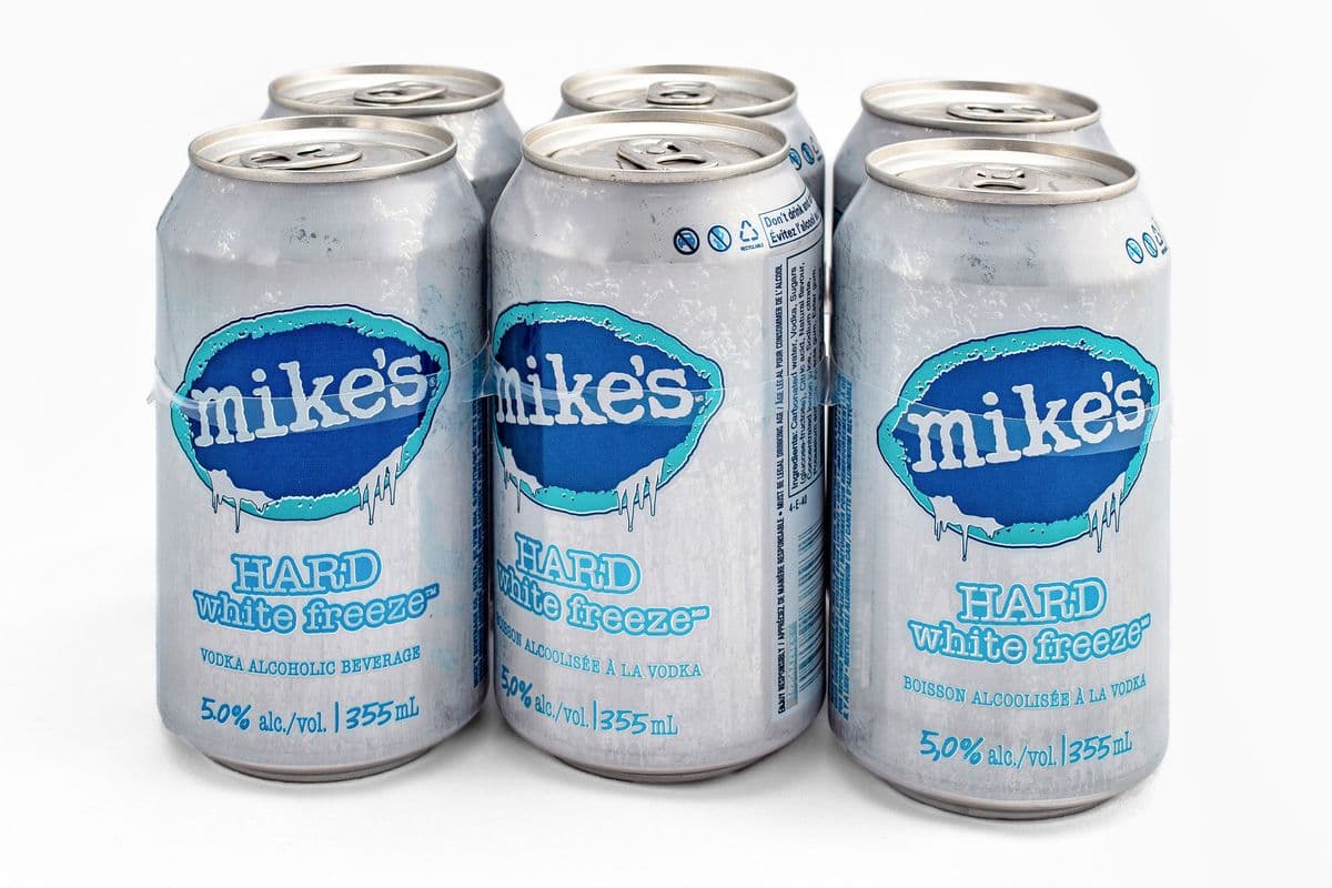 Mike's Hard White Freeze (6 x 355 ml Cans)