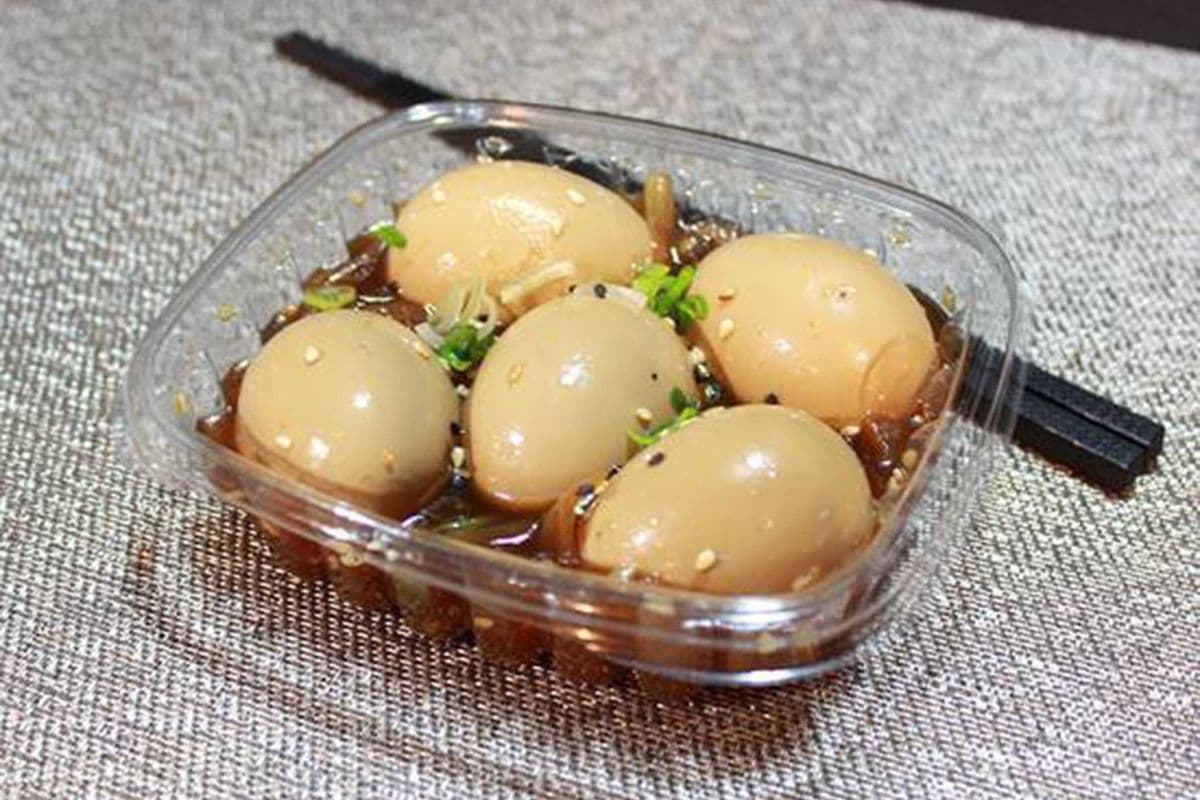 Soy sauce braised egg (계란 장조림)