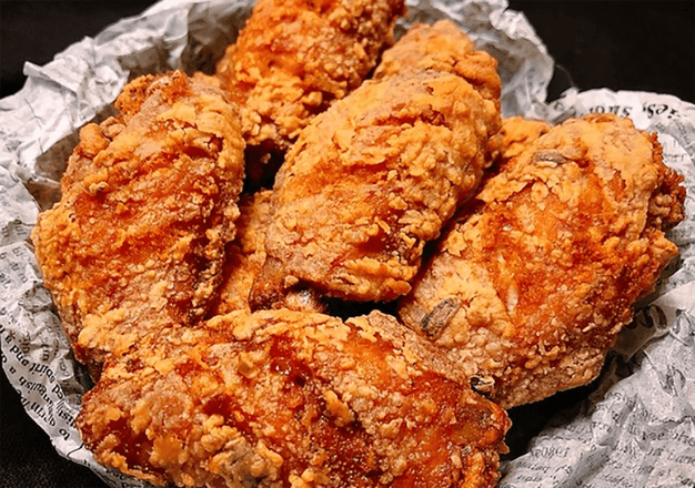 11. Deep-Fried Chicken Wings (1lb)