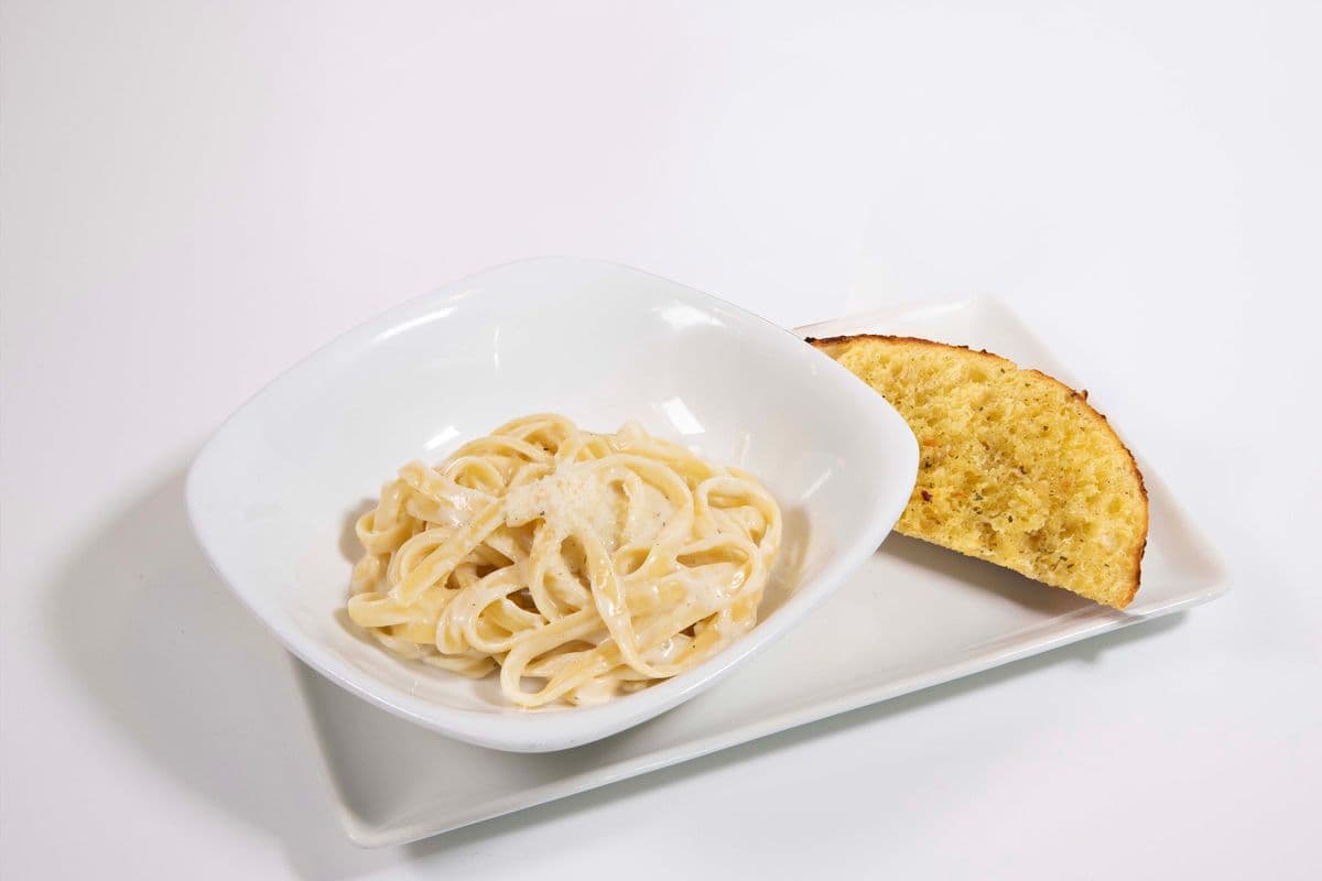 Kids' Fettuccine Alfredo Pasta