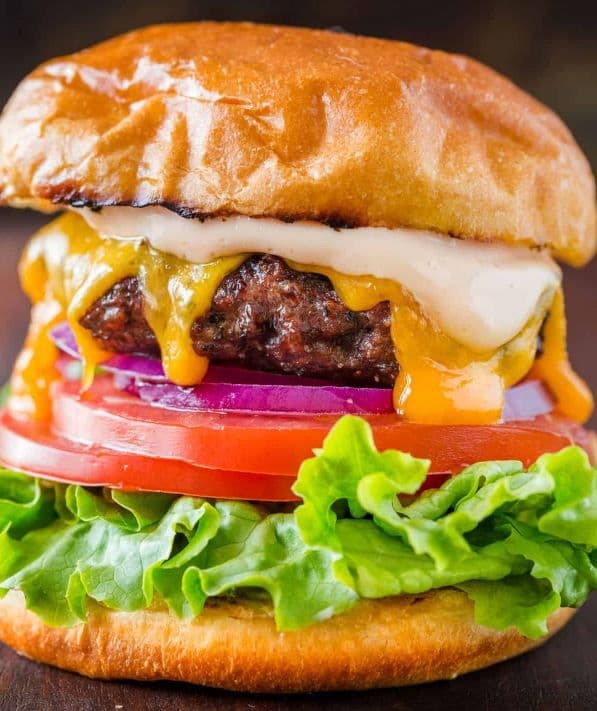 High End Deluxe Cheeseburger (6 oz)