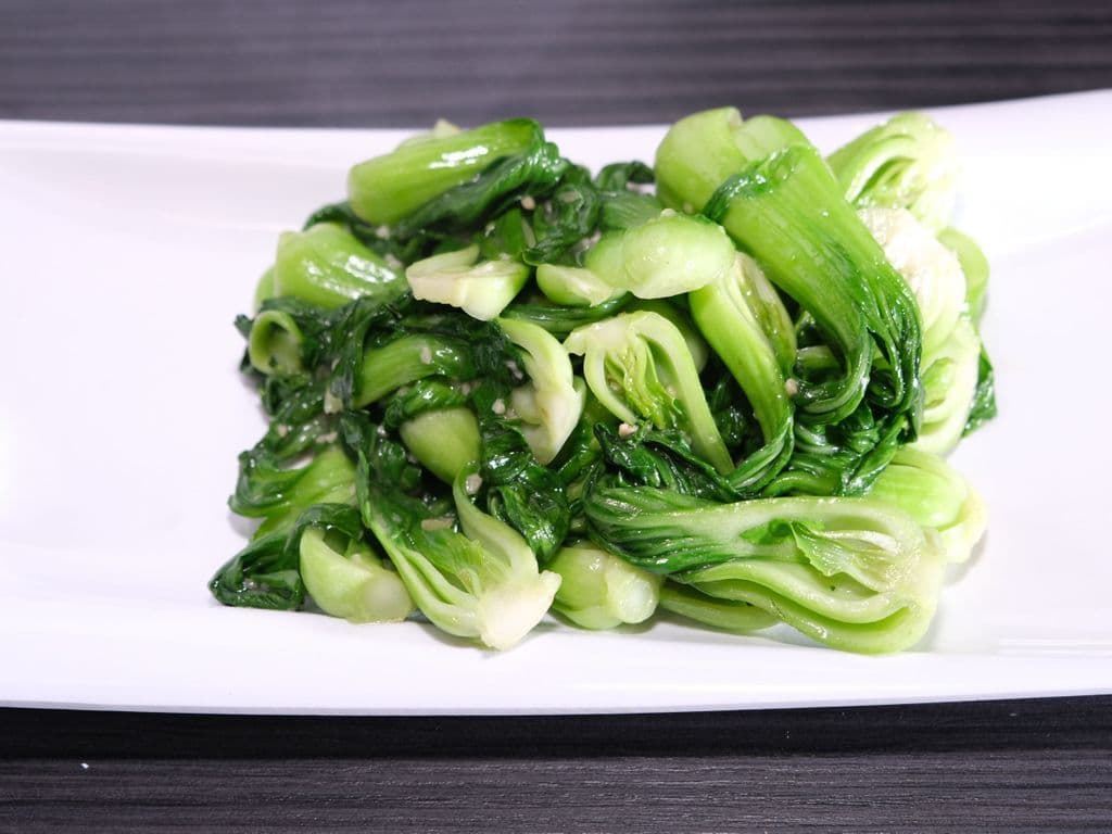 Stir-fried Baby Bok Choy w/ Garlic(蒜蓉白菜)