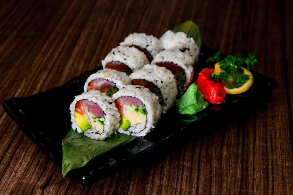 Volcano Roll (8 pcs)