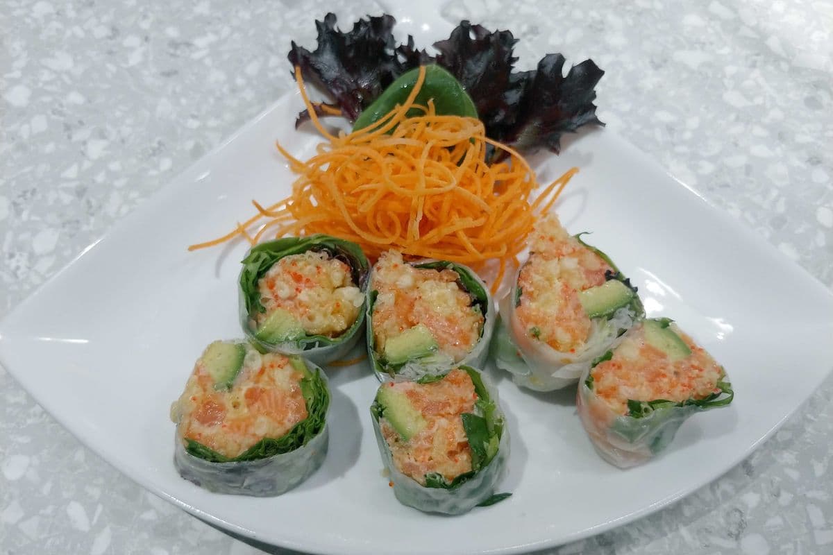 T1 Maki de tartare au saumon / Salmon Tartare