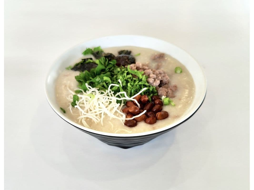C19 Preserved Egg and Minced beef congee / 皮蛋碎牛肉粥 C19