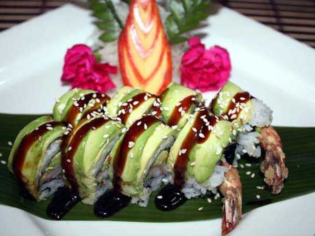 Green Dragon Roll (8pcs)
