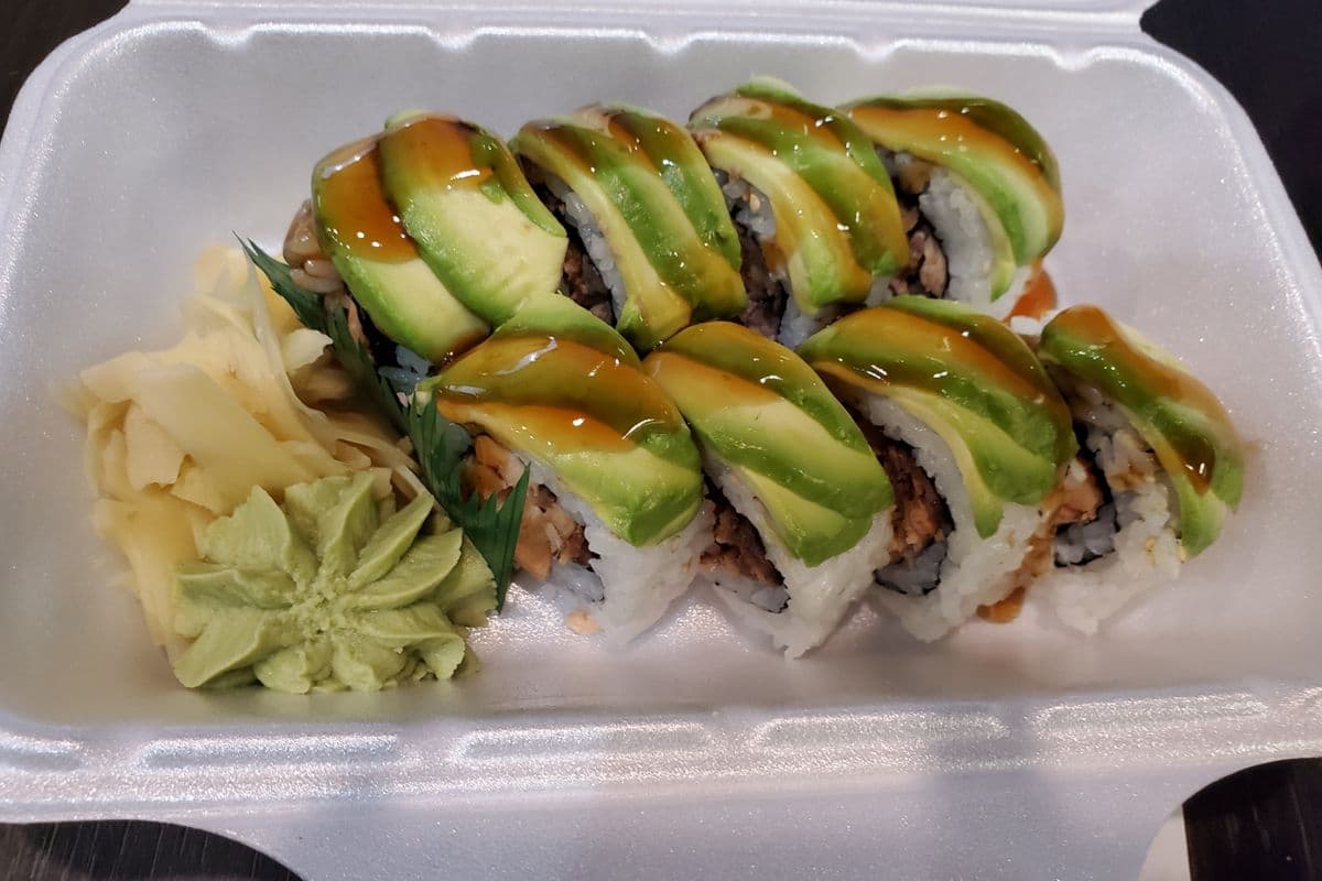 111. Canada Roll (8 pcs)