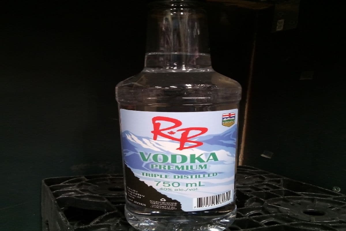 RB Vodka Premium (1 x 750 ml)