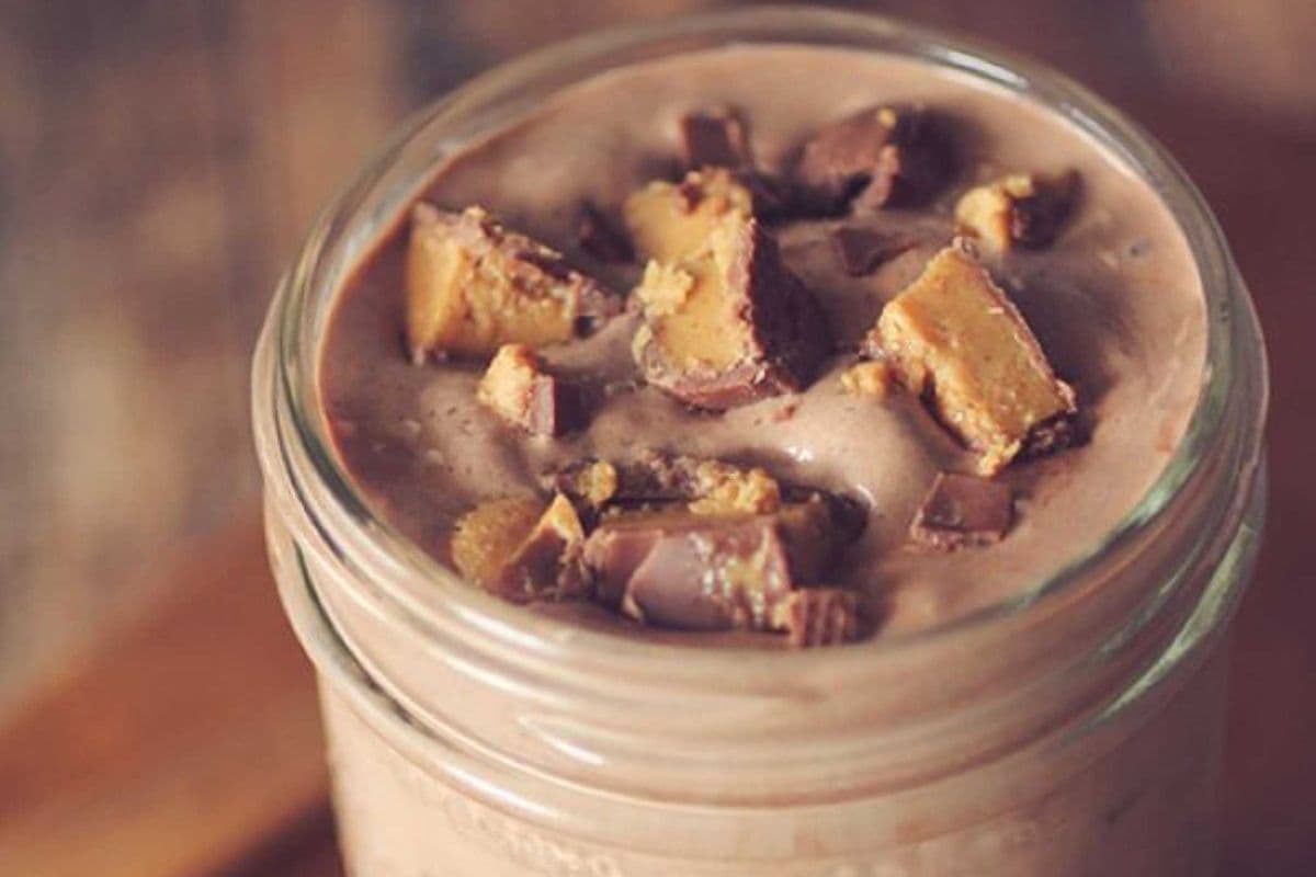 Reese's Pieces Shake (24oz)