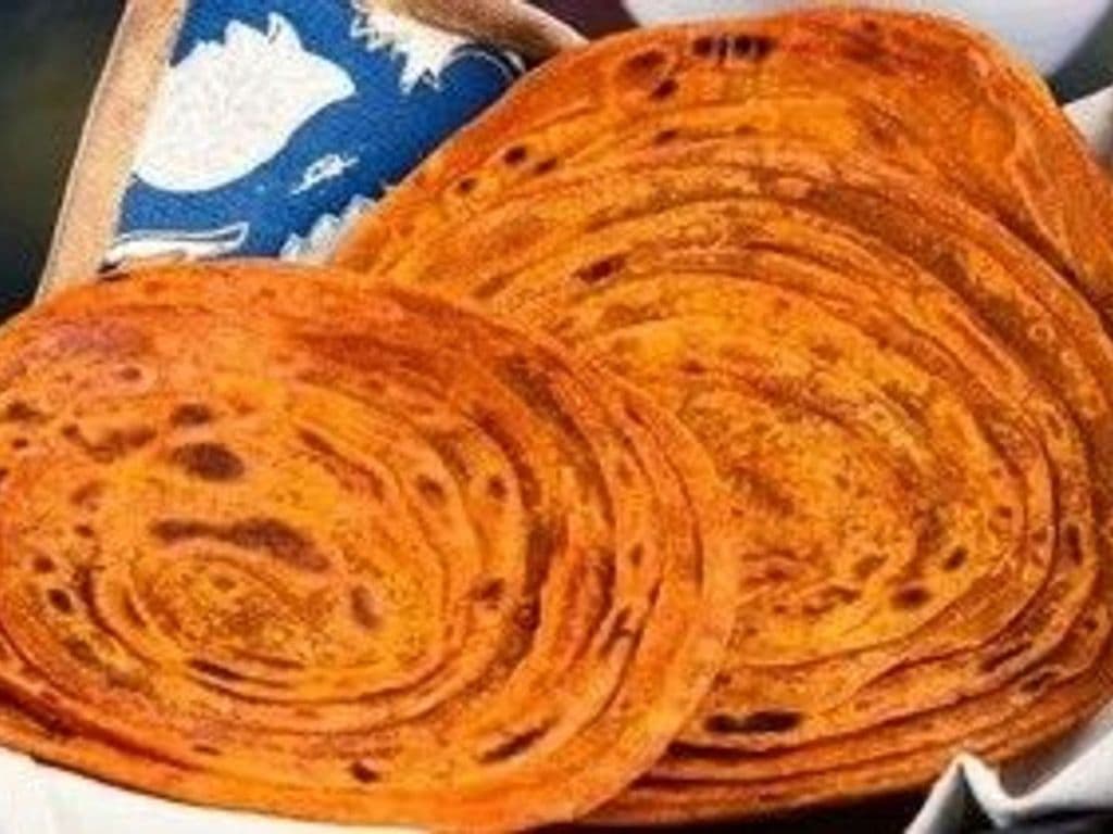 Chilli Lacha Parantha