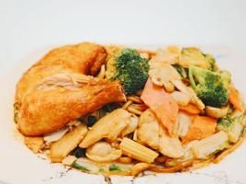 105.Special Chicken  Lo-Mein
