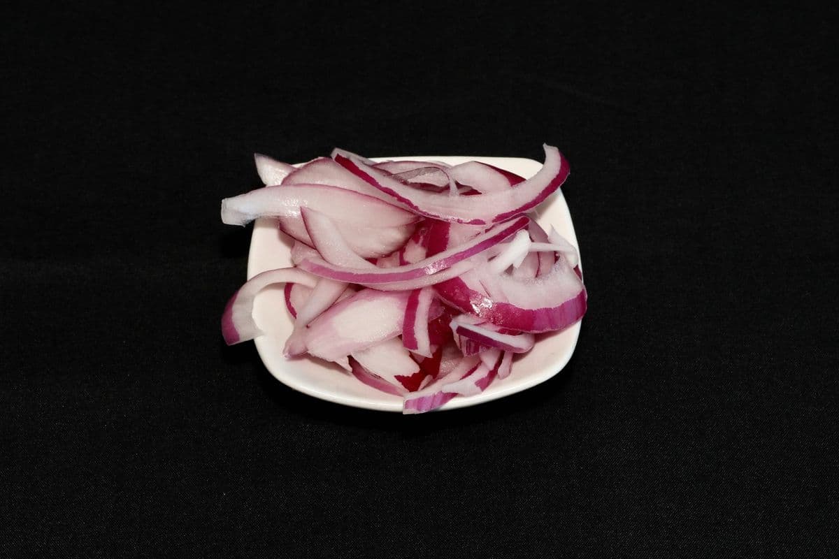 Plain Onions (8oz)
