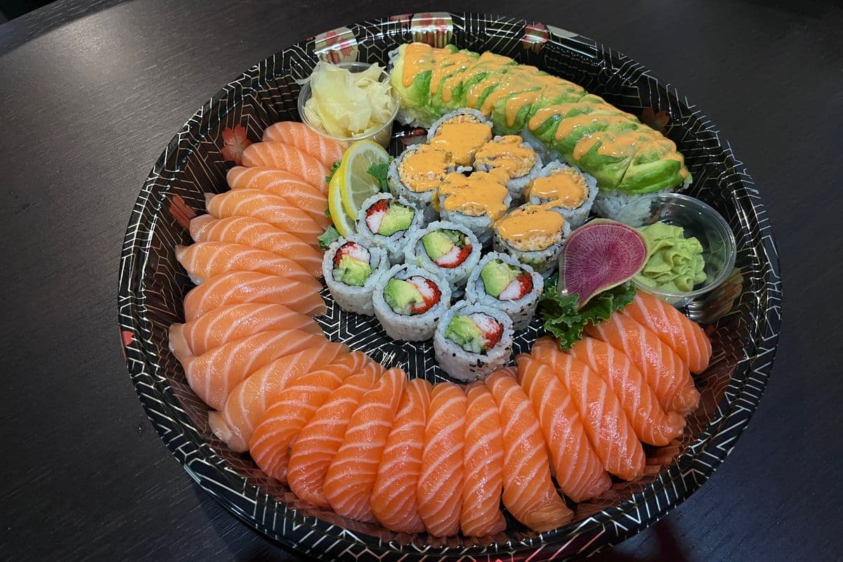 221-2. Small Salmon Sushi Party Tray (42pcs)