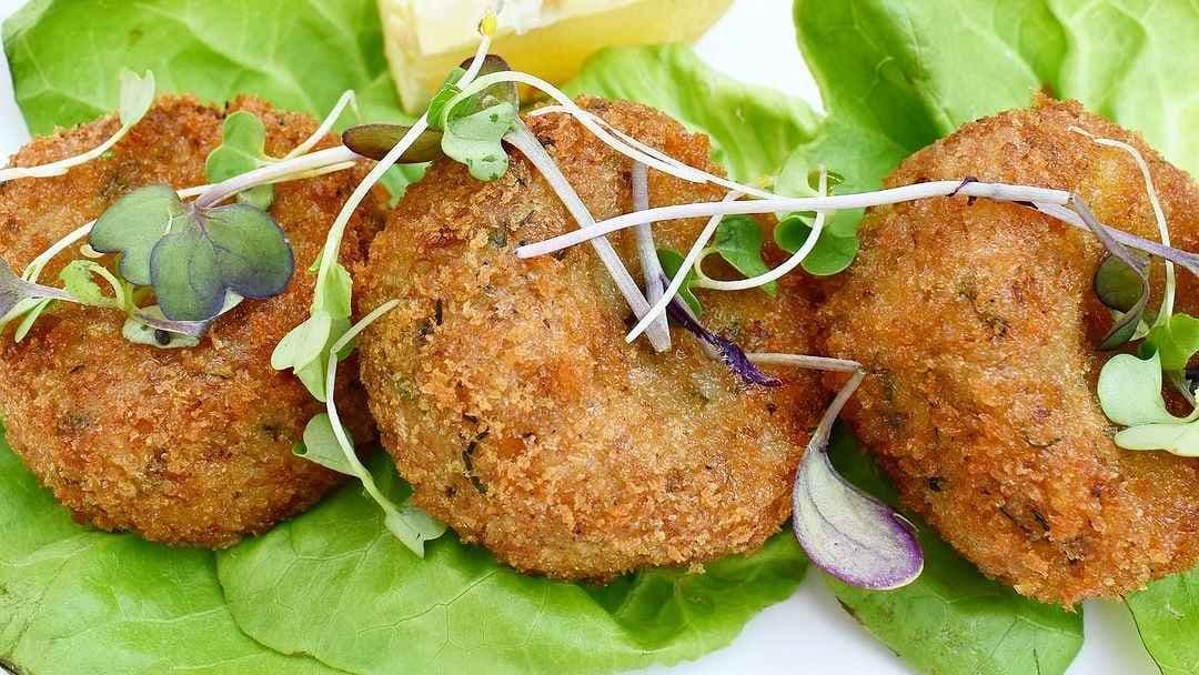 Crab and Bay Shrimp Cakes