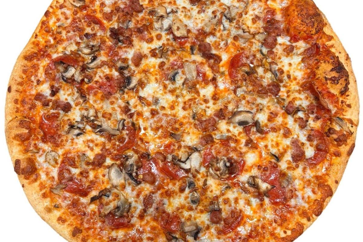 Medium Canadian Pizza