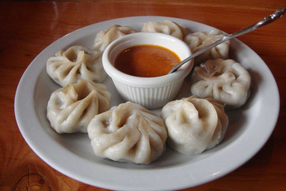 MOMOS VEG (10 pcs per order)