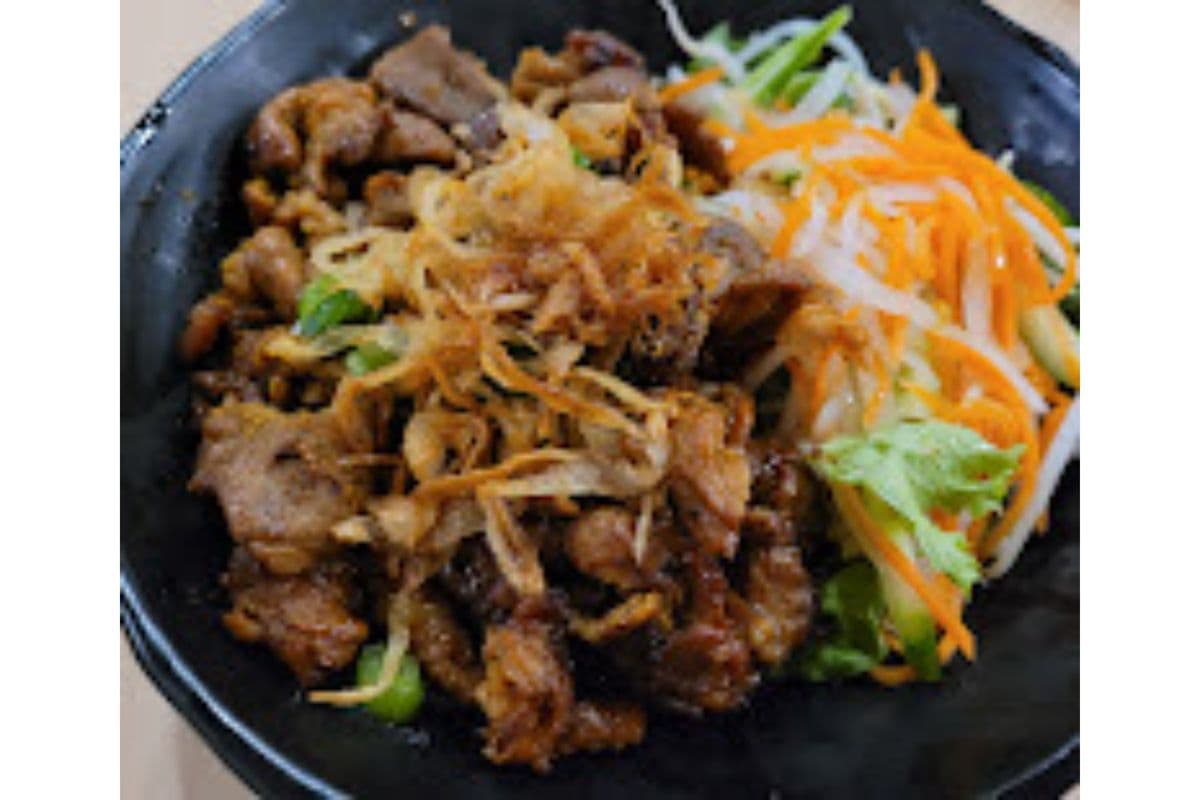 V5.Grilled Lemongrass Pork Slices Vermicelli-用香茅醃製嘅燒豬肉麵湯-Bún Thịt Nướng Xả