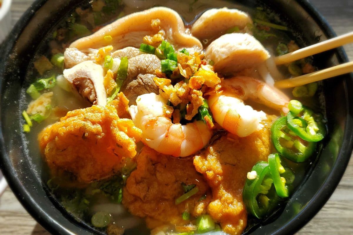 Deli Special Thick Rice Noodle Soup BYOP