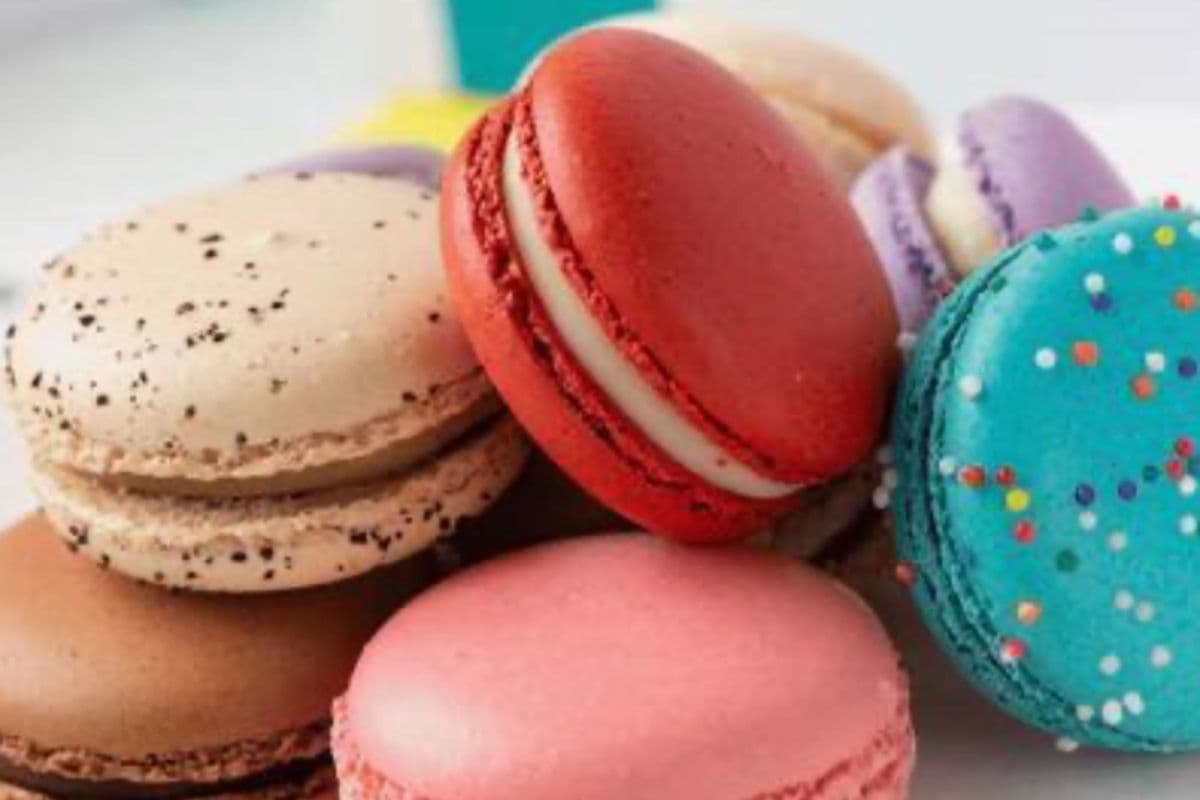 Box of Two (Macarons)