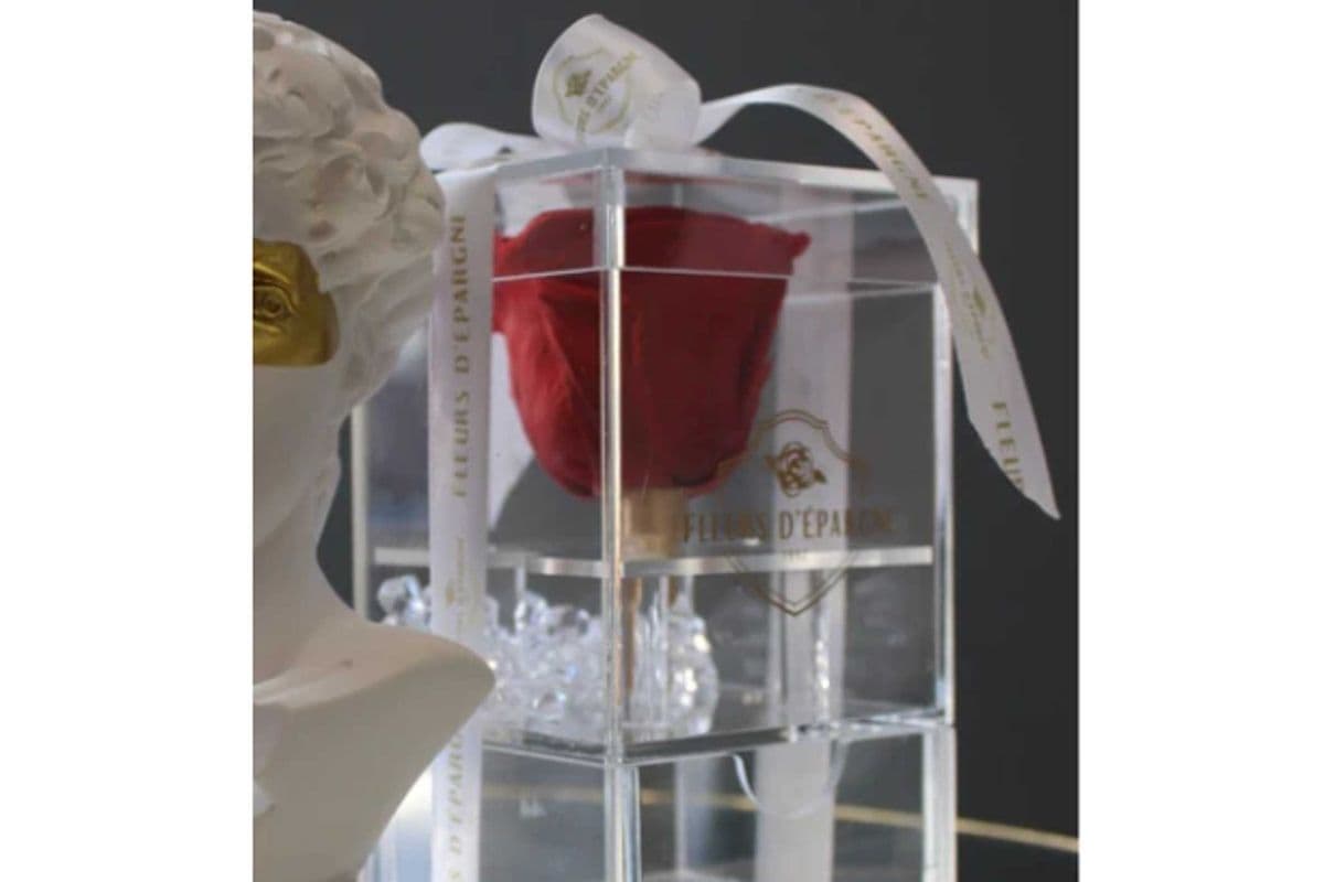 Luxe Crystal Rose Vanity (8x8x14 cm)