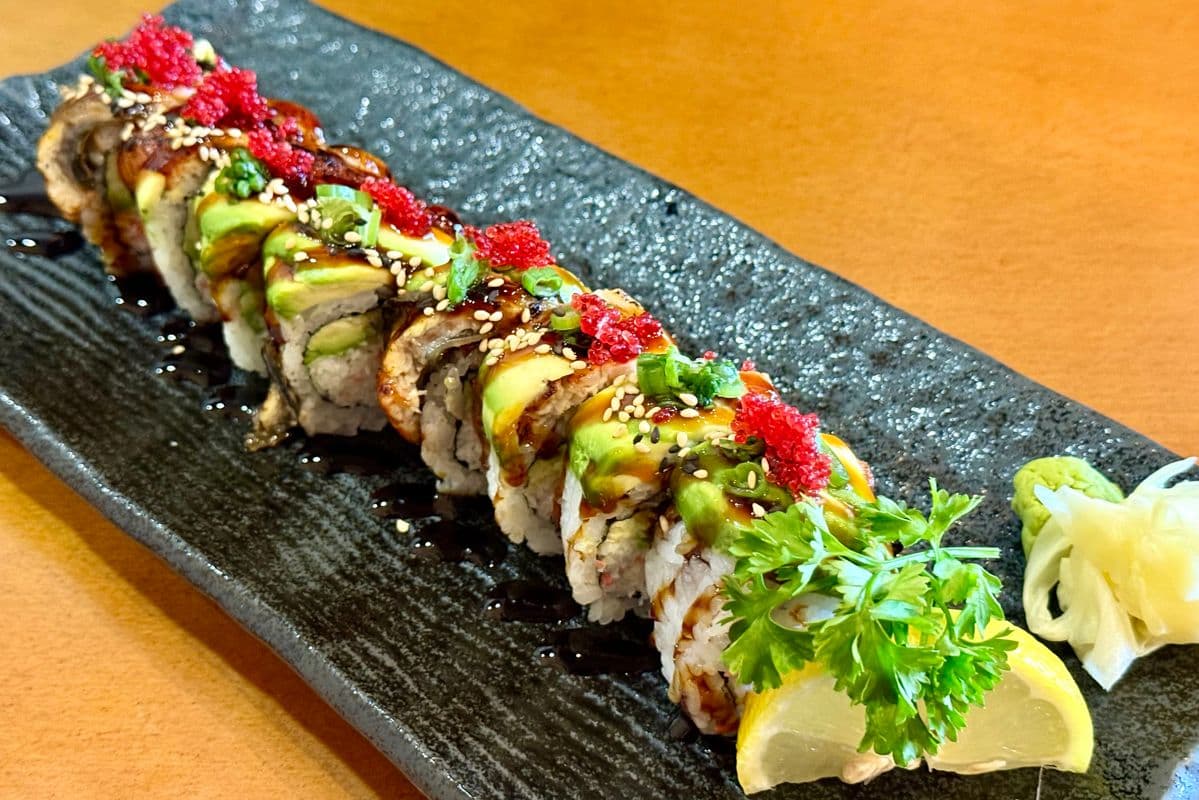 Dragon Roll (8 pcs)
