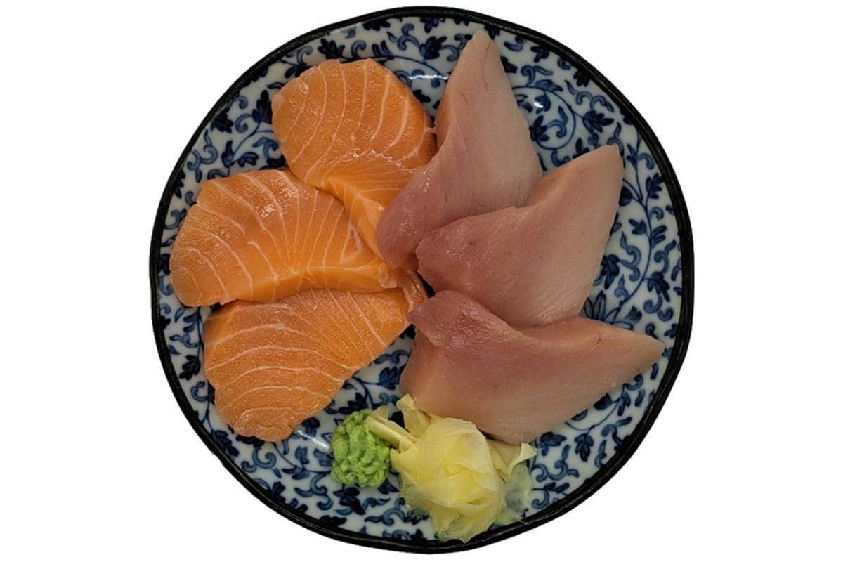 Tuna and Salmon Sashimi (6 pcs)