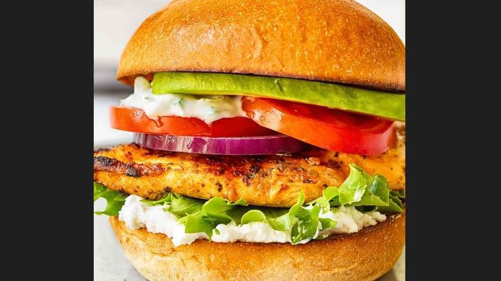 It''s All Greek to Me Burger (4 oz)