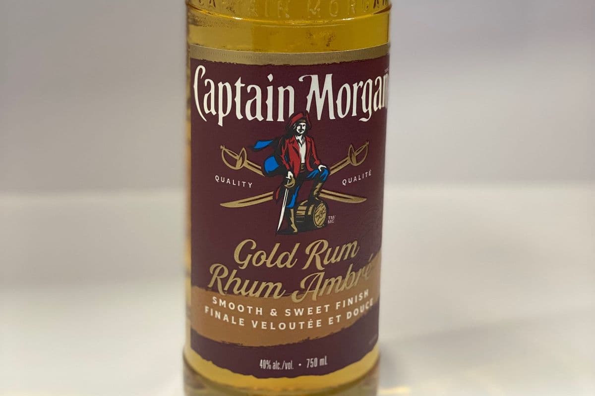 Captain Morgan Gold Rum 750ML (1 x 750 ml)